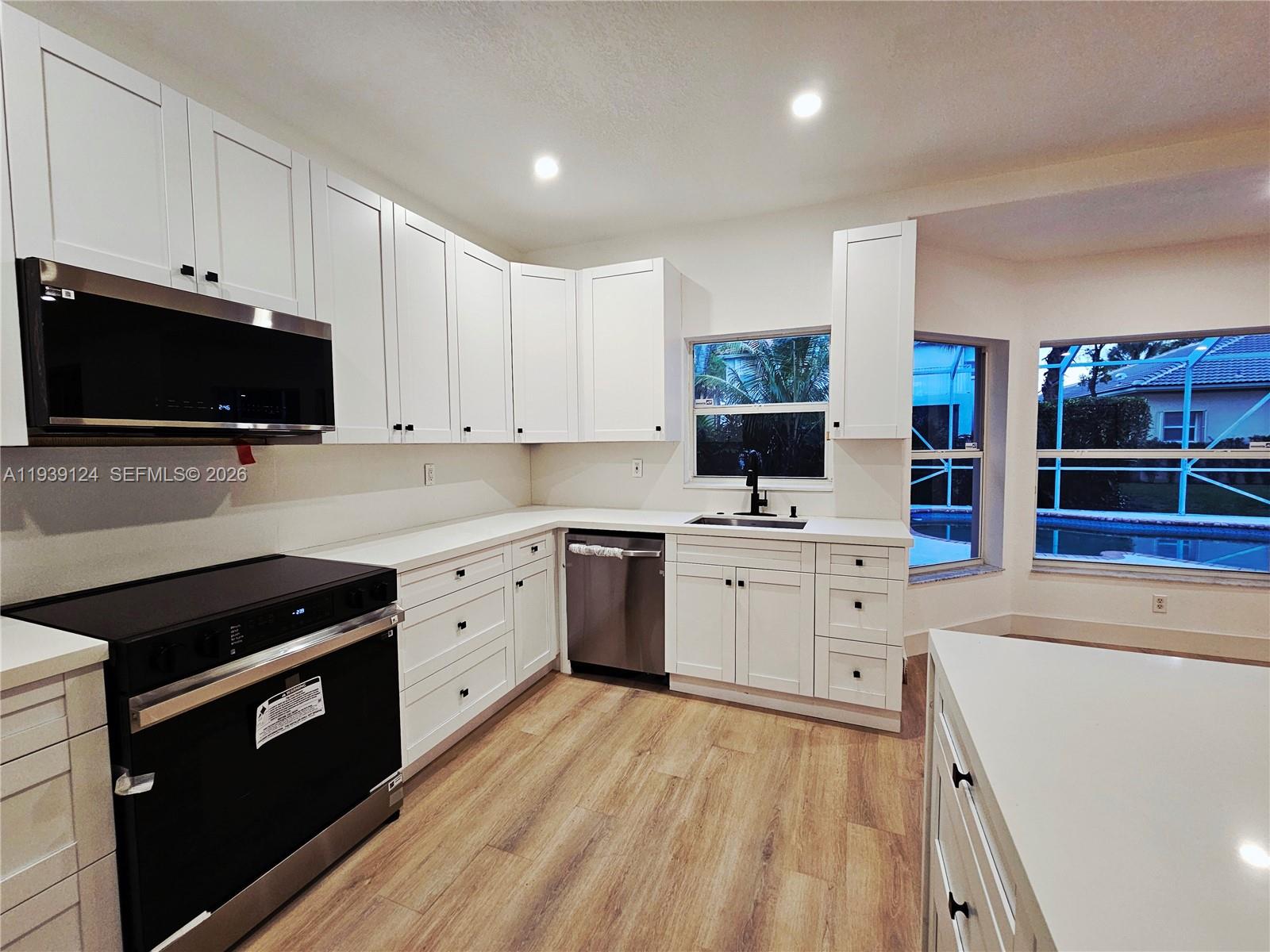 15843 SW 14th Ct Pembroke Pines, FL 33027