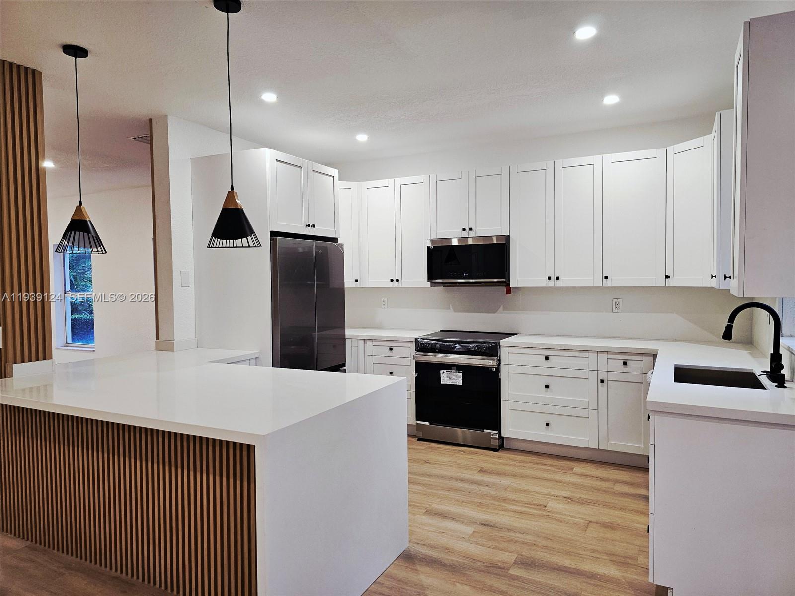 15843 SW 14th Ct Pembroke Pines, FL 33027