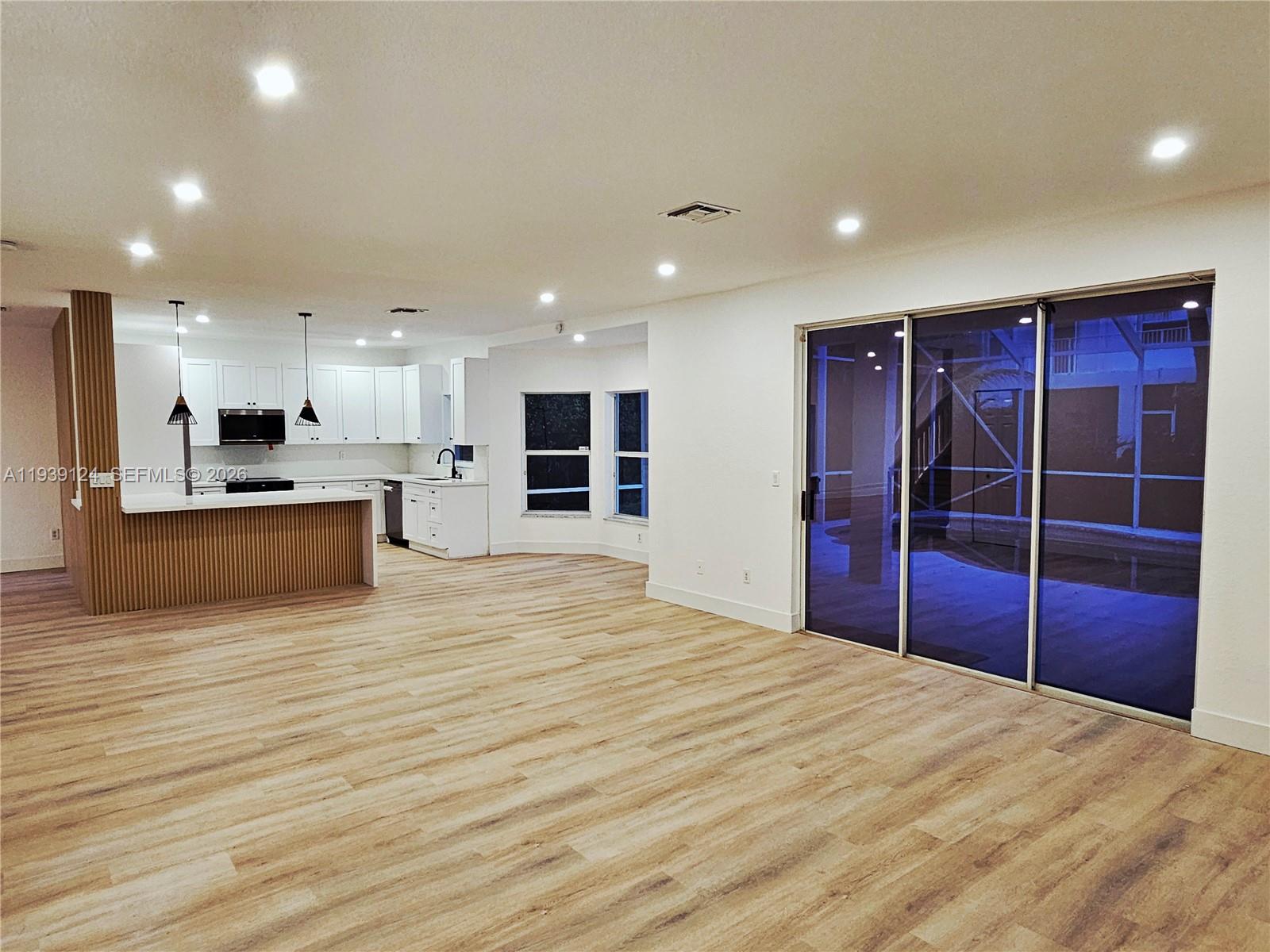 15843 SW 14th Ct Pembroke Pines, FL 33027