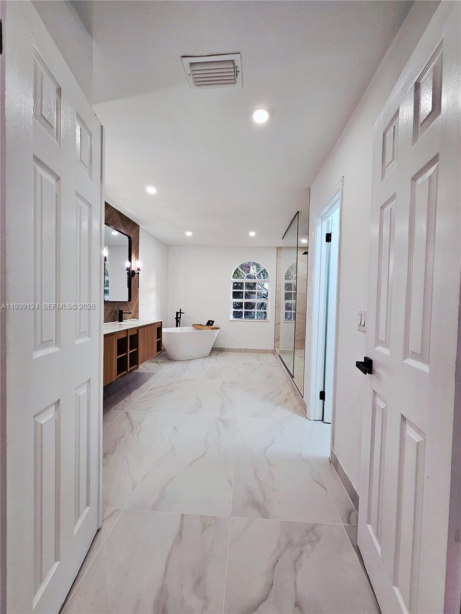 15843 SW 14th Ct Pembroke Pines, FL 33027