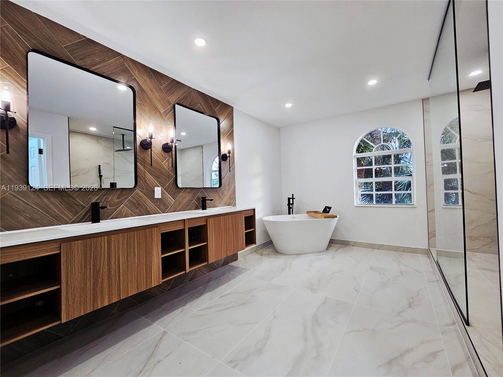 15843 SW 14th Ct Pembroke Pines, FL 33027