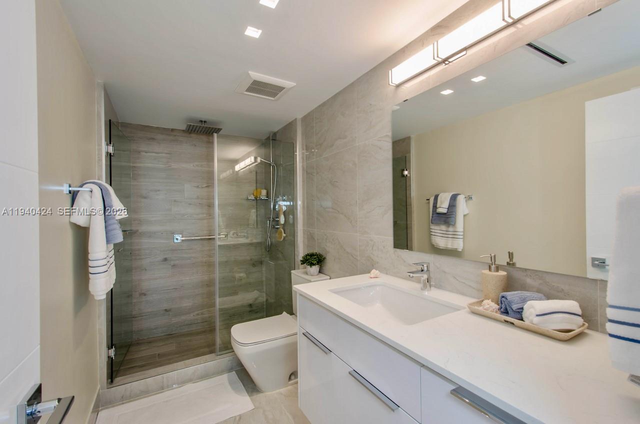 900 Bay Dr #822 Miami Beach, FL 33141