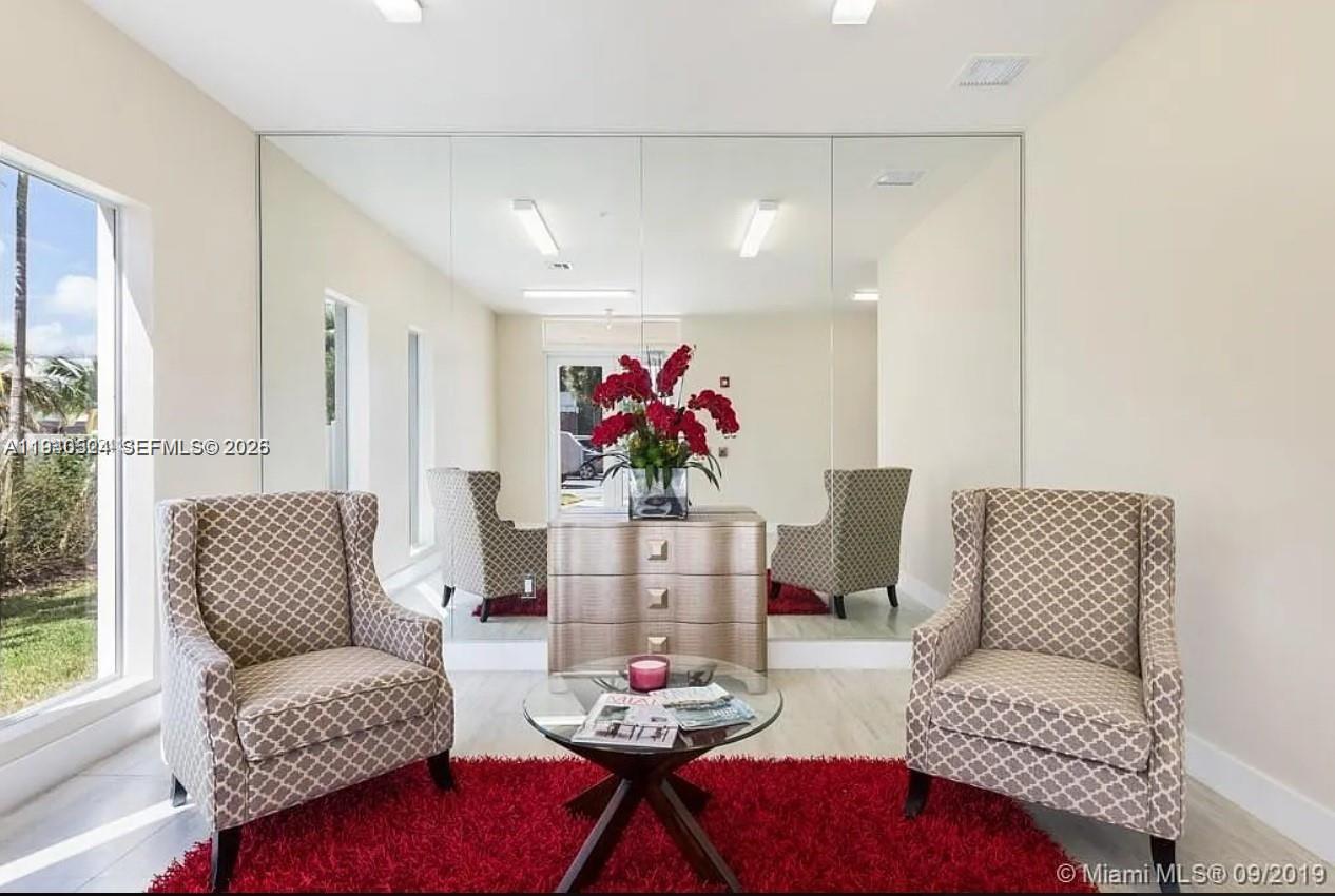 555 E Dania Bch Blvd #5 Dania Beach, FL 33004