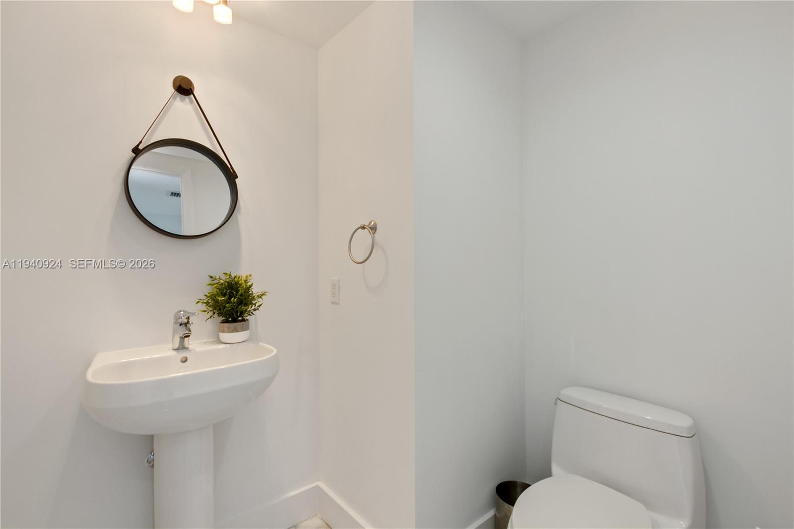 1800 S Ocean Dr #PH4404 Hallandale Beach, FL 33009