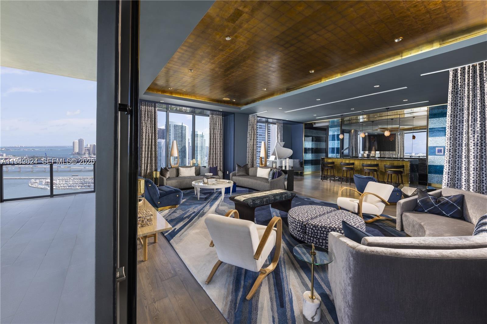 image The Elysee Condo12