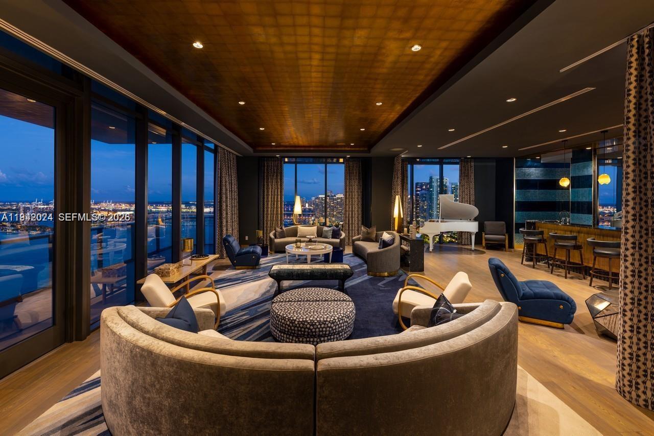 image The Elysee Condo25