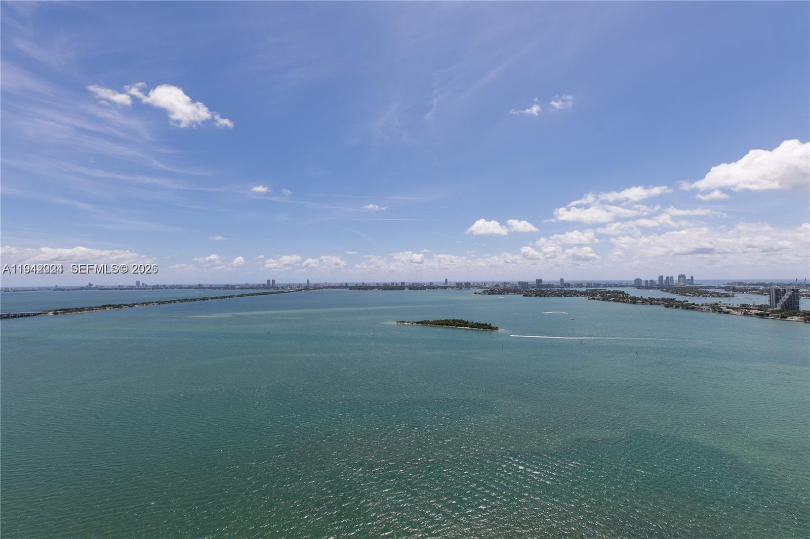 image The Elysee Condo36