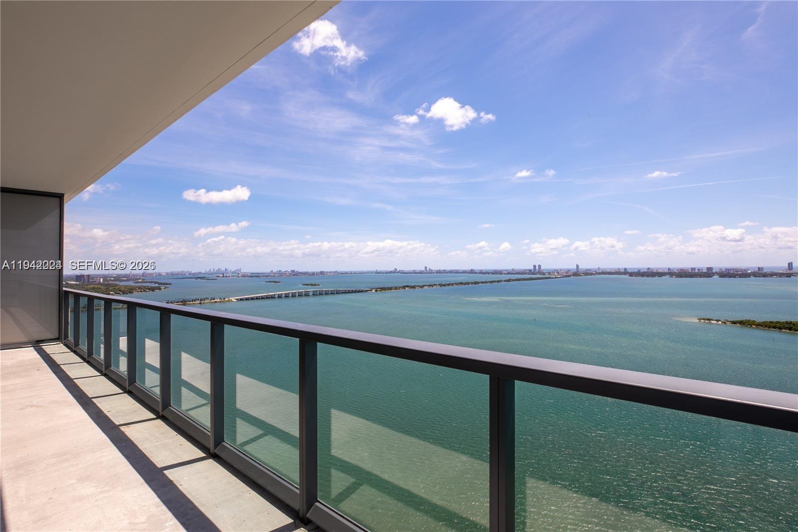 image The Elysee Condo41