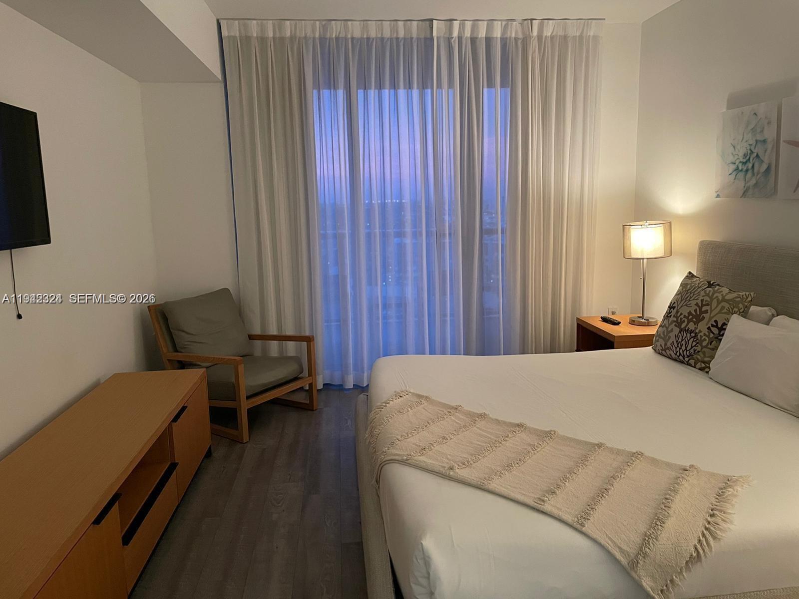 image Beachwalk Condominium9