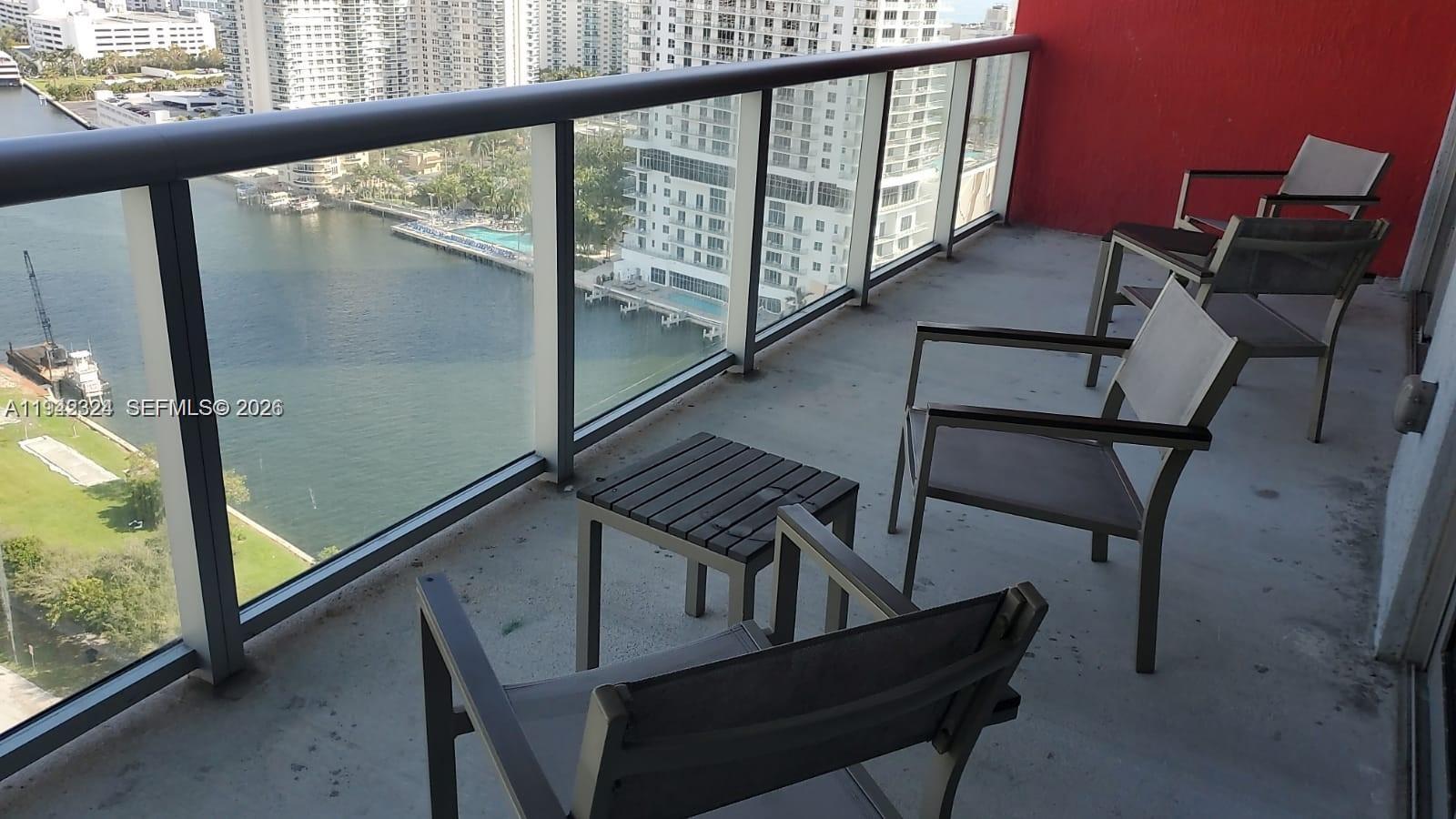 image Beachwalk Condominium3