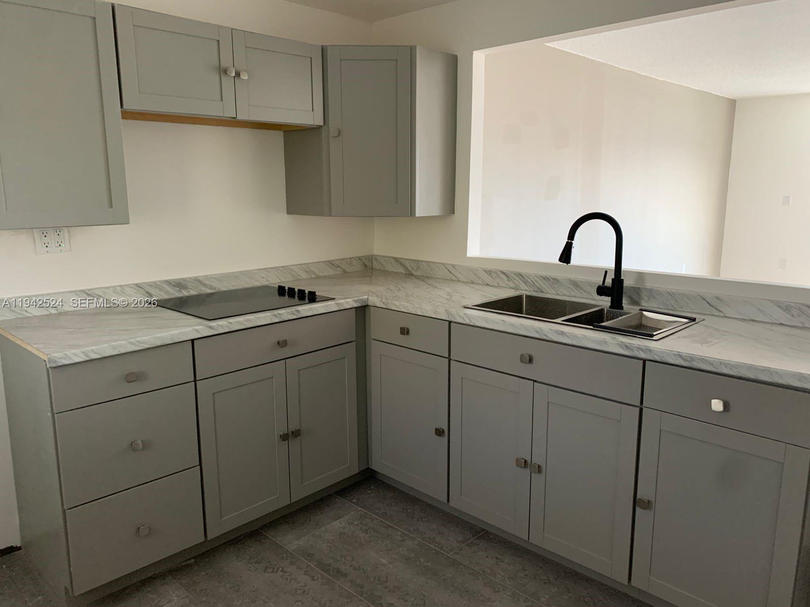 3600 NE 170th St #402 North Miami Beach, FL 33160