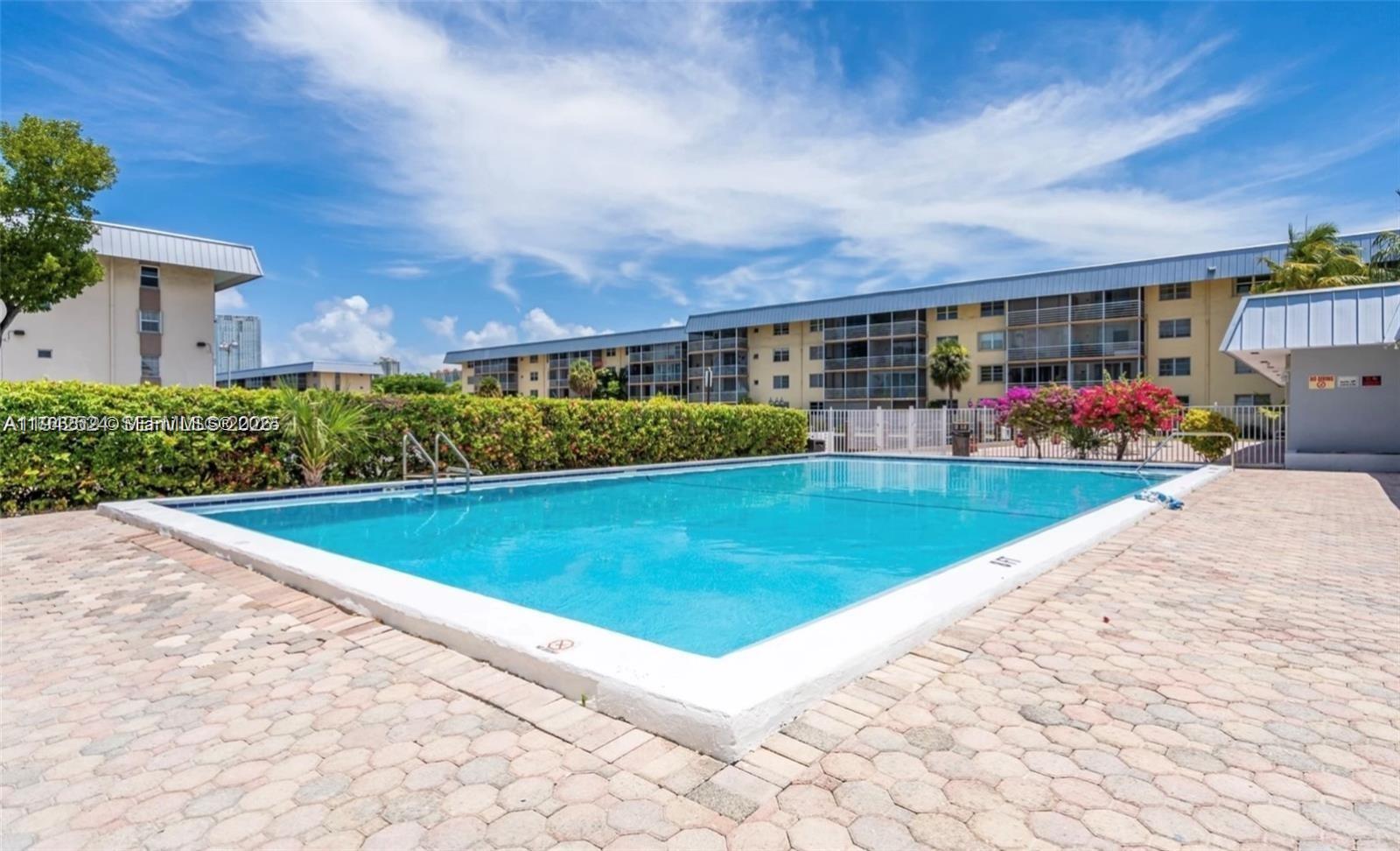 3600 NE 170th St #402 North Miami Beach, FL 33160