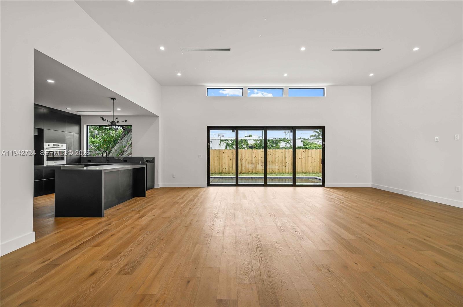 326 NW 40th St Miami, FL 33127