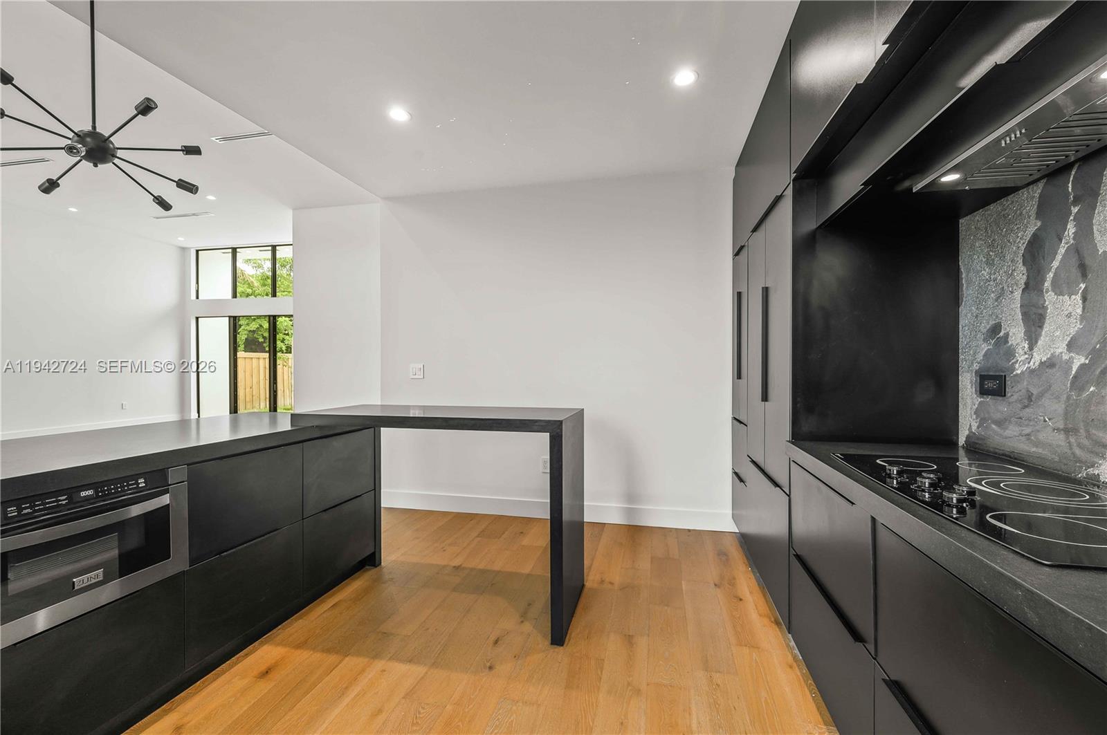 326 NW 40th St Miami, FL 33127