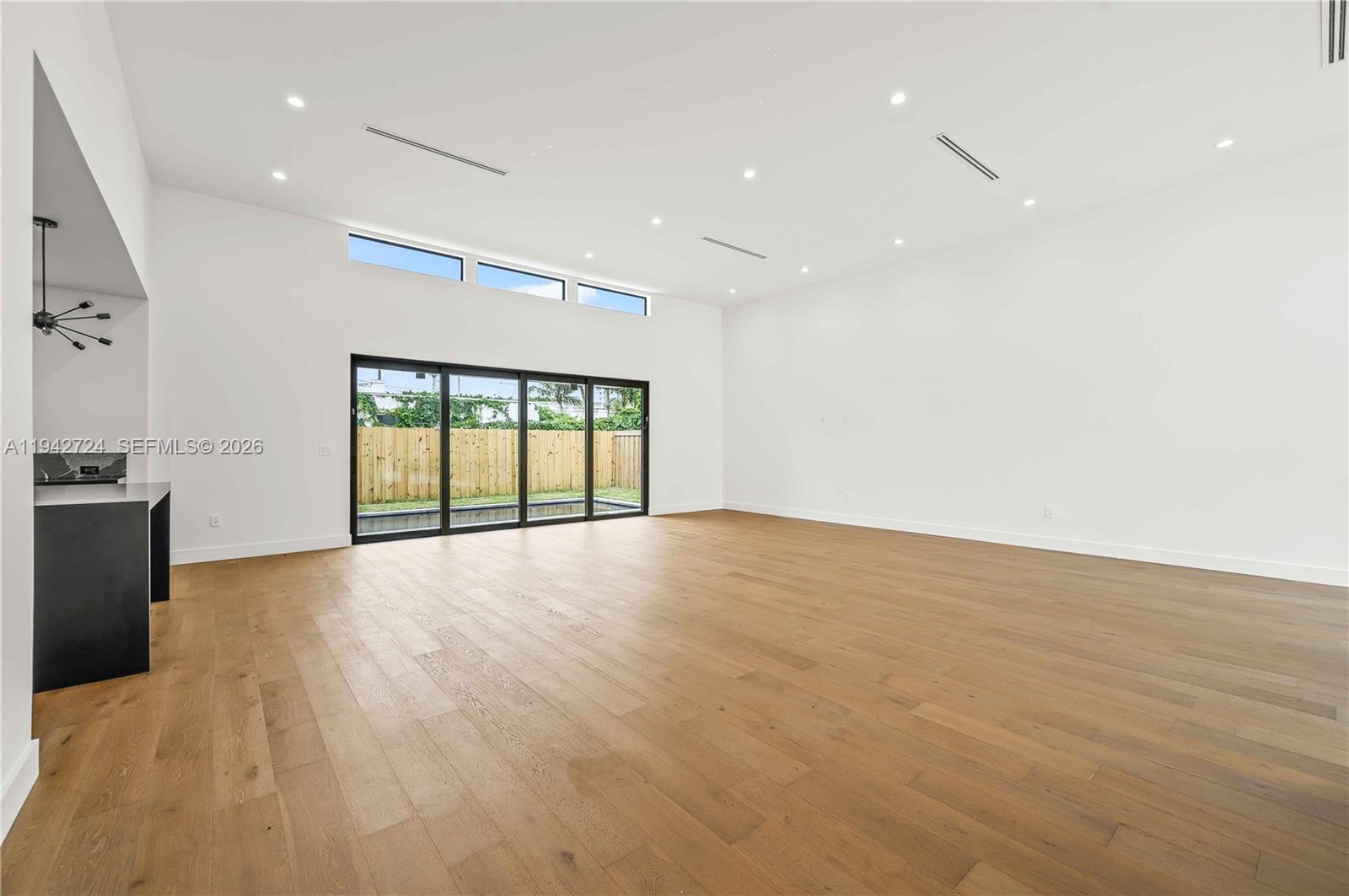 326 NW 40th St Miami, FL 33127