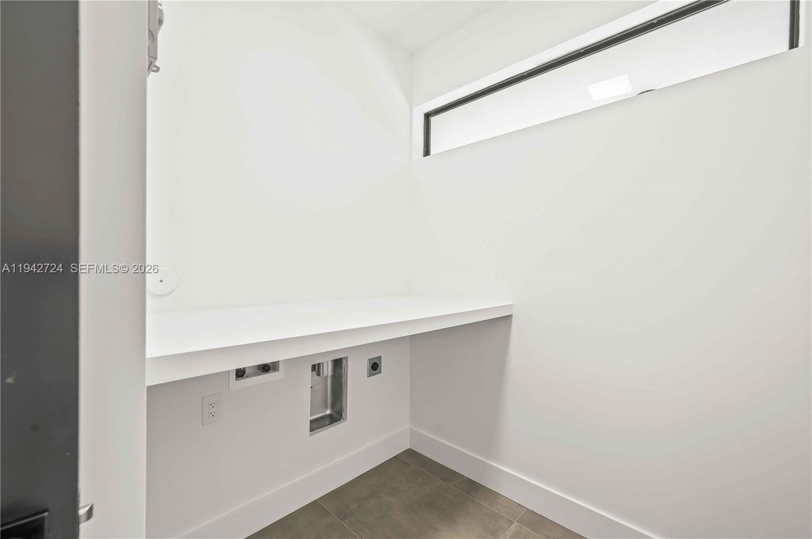 326 NW 40th St Miami, FL 33127