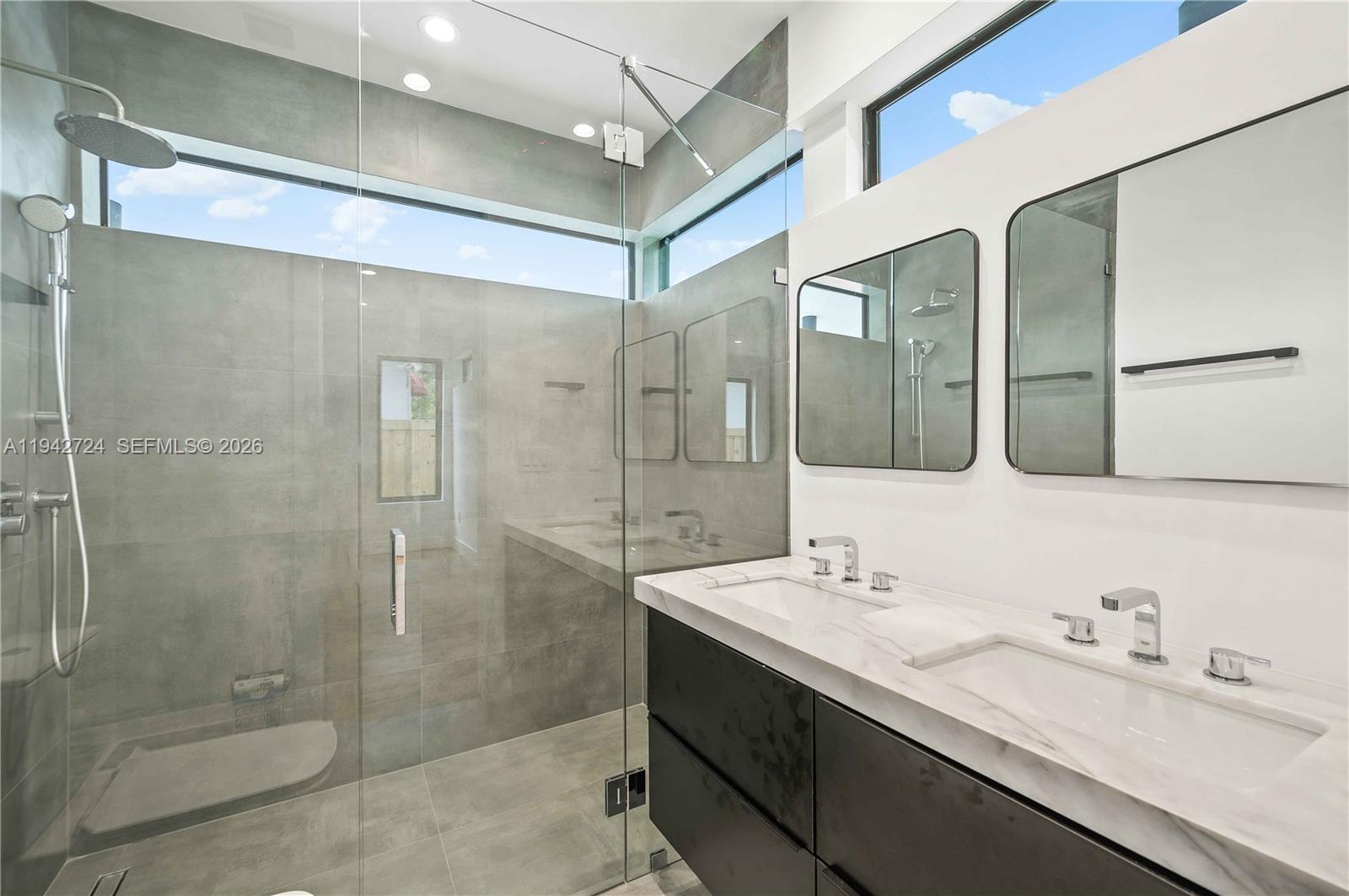 326 NW 40th St Miami, FL 33127