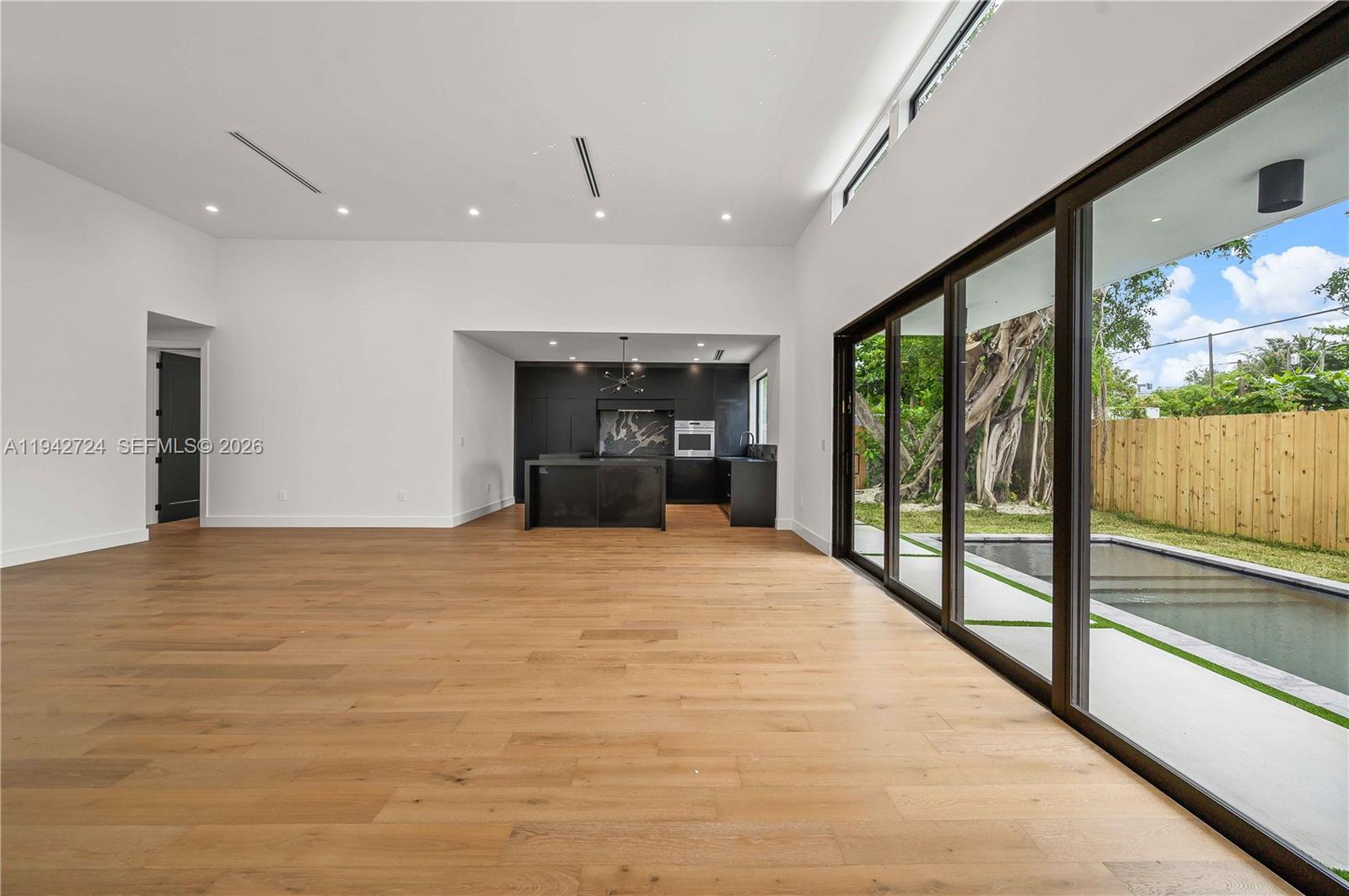 326 NW 40th St Miami, FL 33127