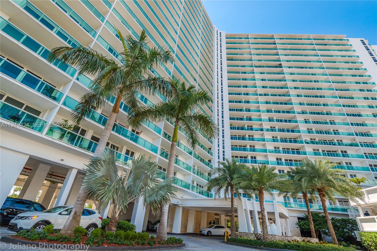 image Arlen House East Condo31