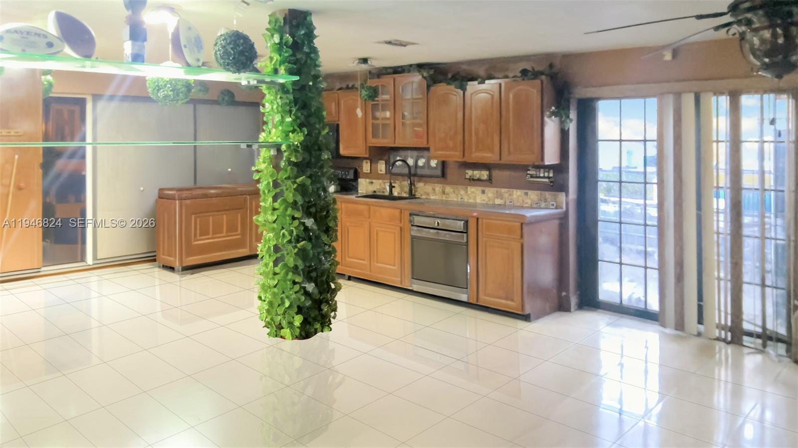 2930 NW 87th Ter Miami, FL 33147