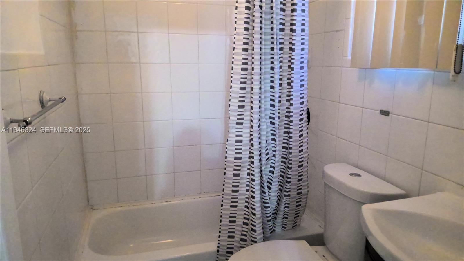 2930 NW 87th Ter Miami, FL 33147