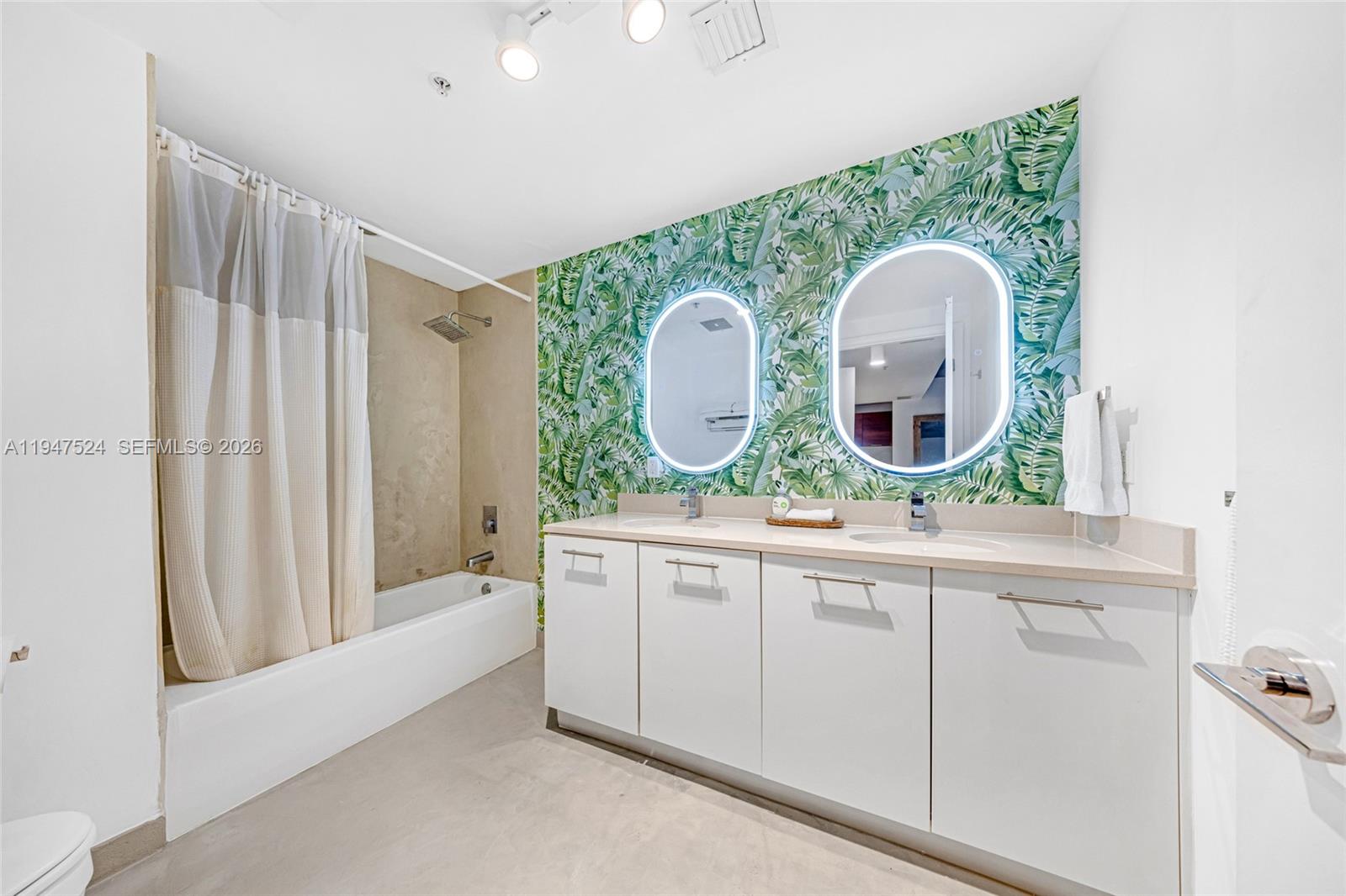 3250 NE 1st Ave #506 Miami, FL 33137