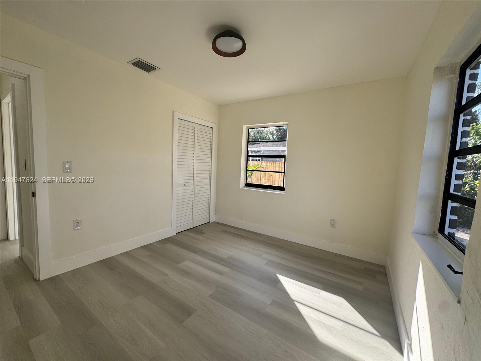 10521 NW 35th Ct Miami, FL 33147