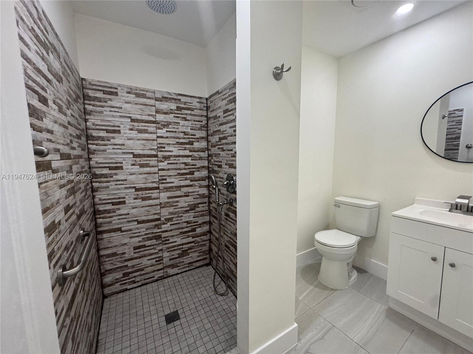 10521 NW 35th Ct Miami, FL 33147