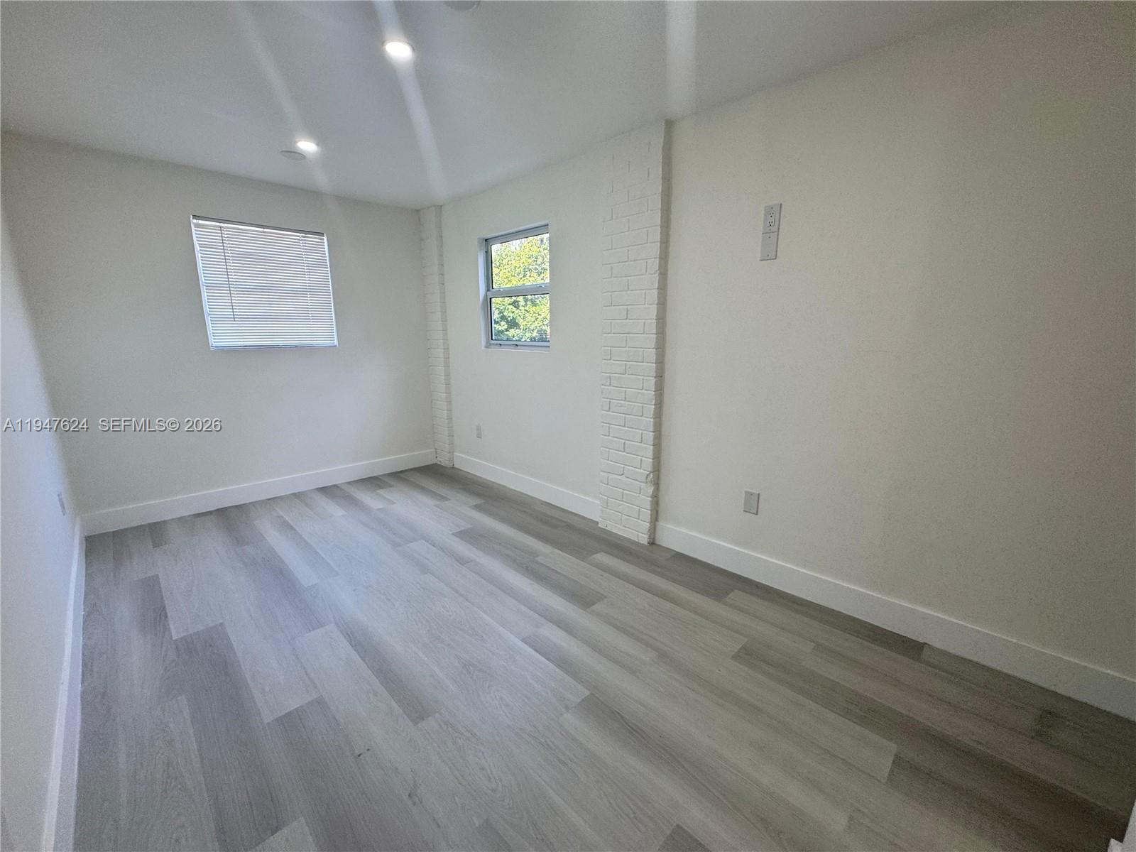 10521 NW 35th Ct Miami, FL 33147