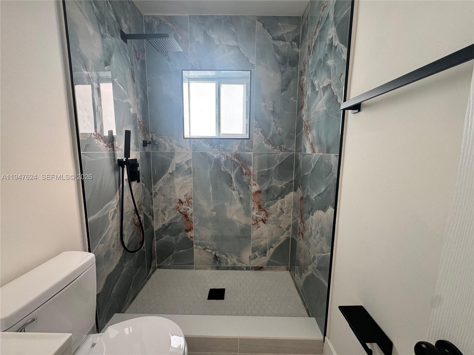 10521 NW 35th Ct Miami, FL 33147