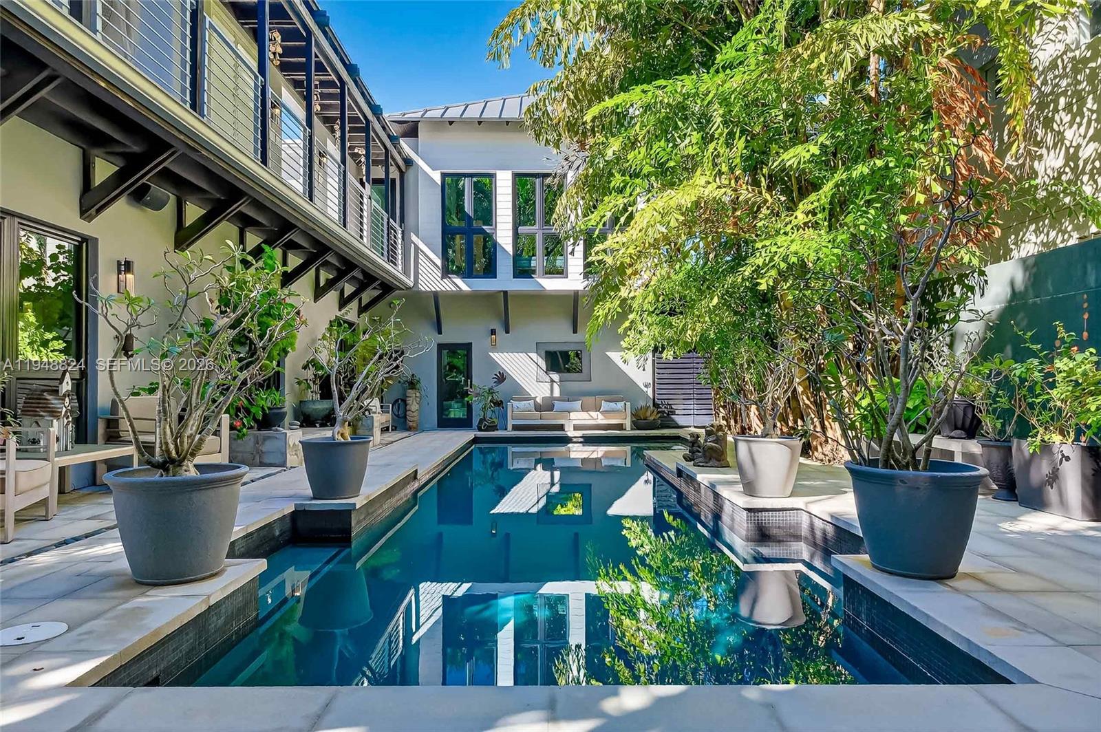 1680 Onaway Dr Coconut Grove, FL 33133