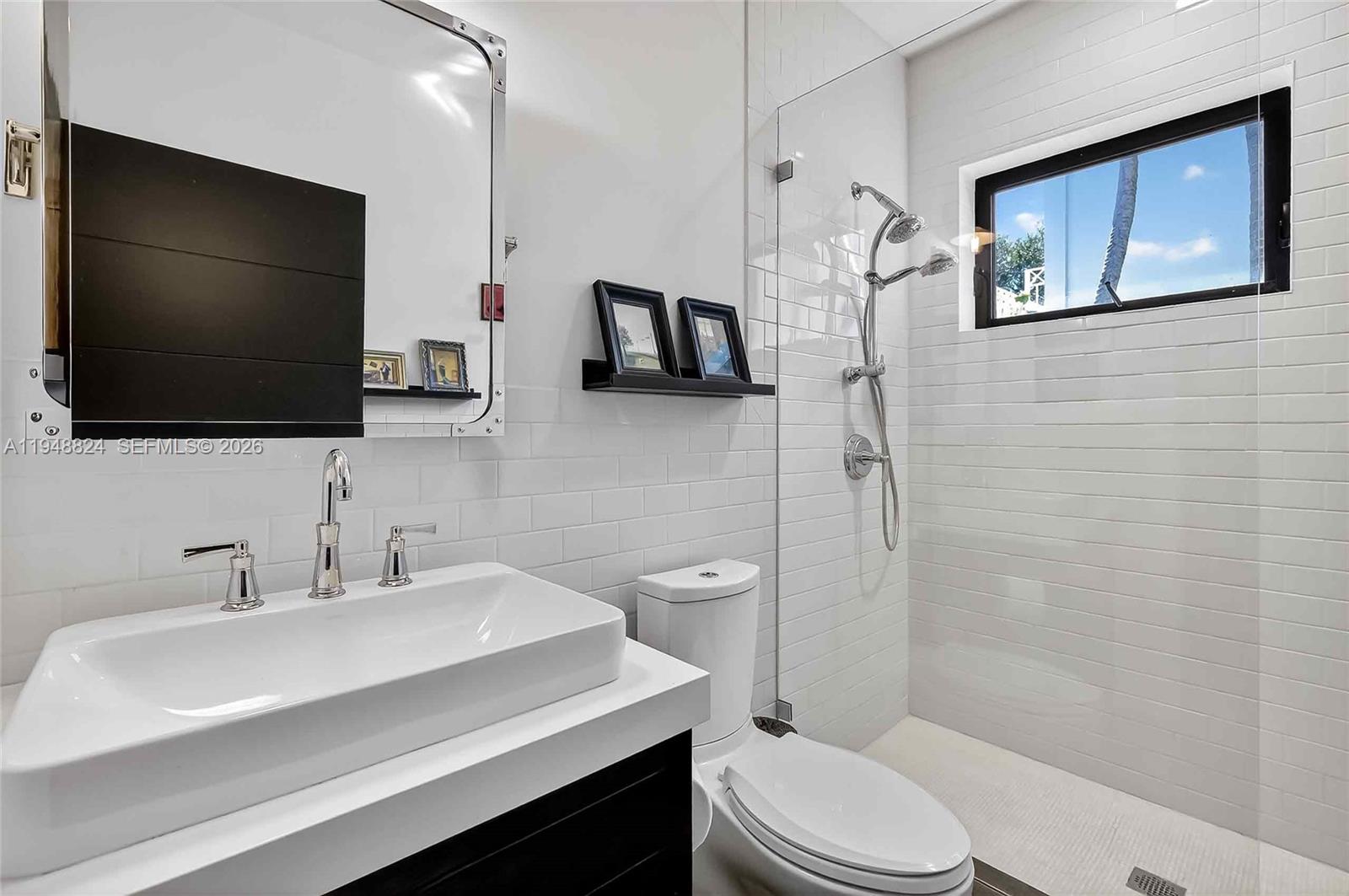 1680 Onaway Dr Coconut Grove, FL 33133