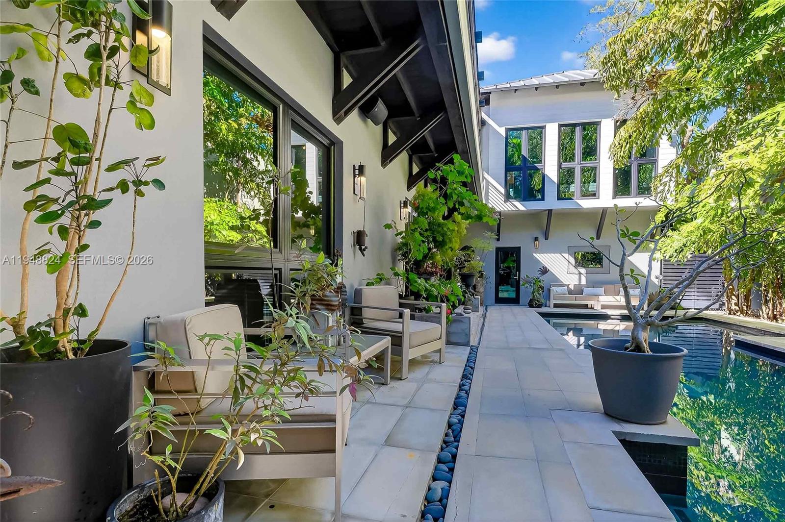 1680 Onaway Dr Coconut Grove, FL 33133