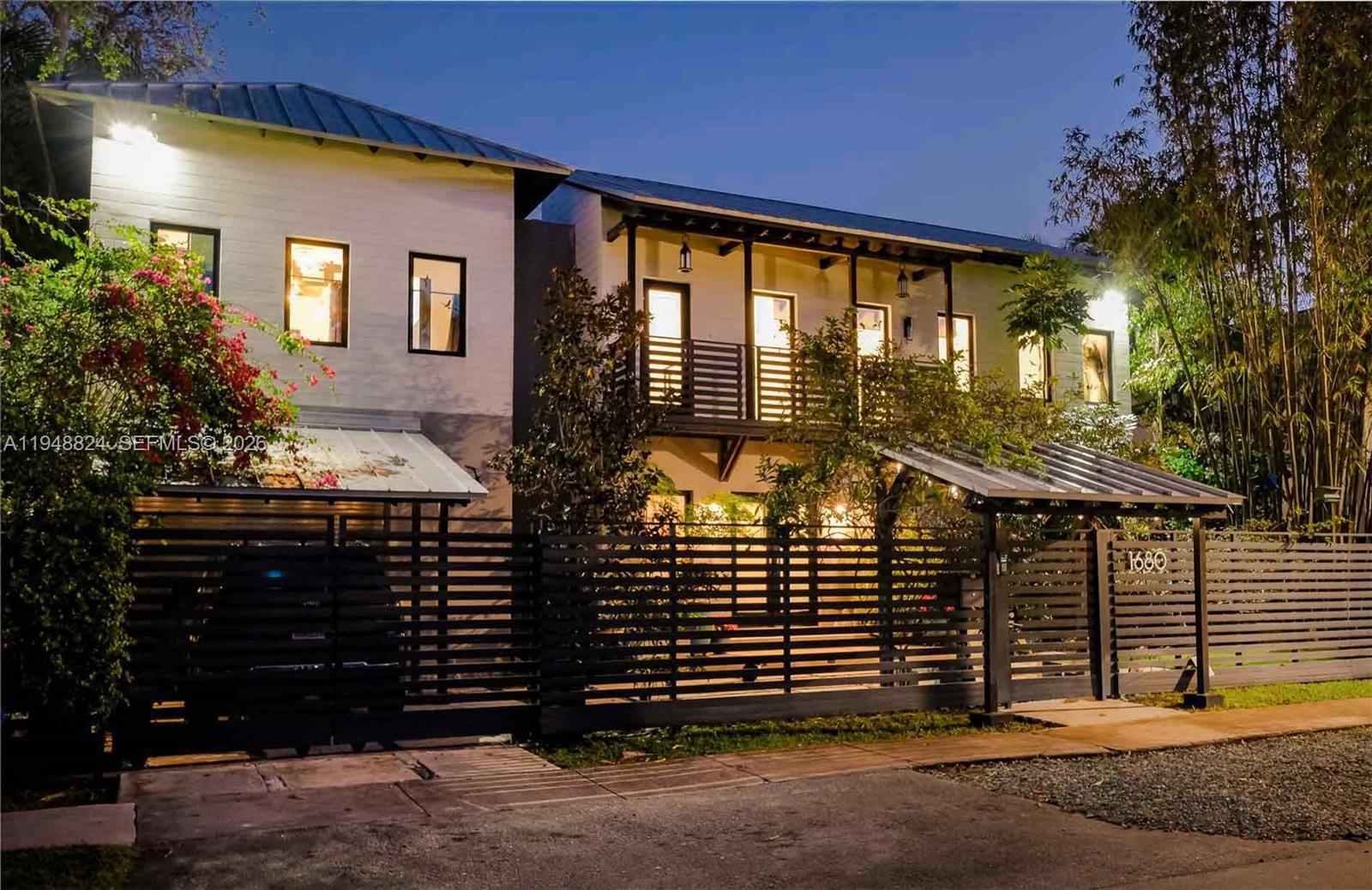 1680 Onaway Dr Coconut Grove, FL 33133