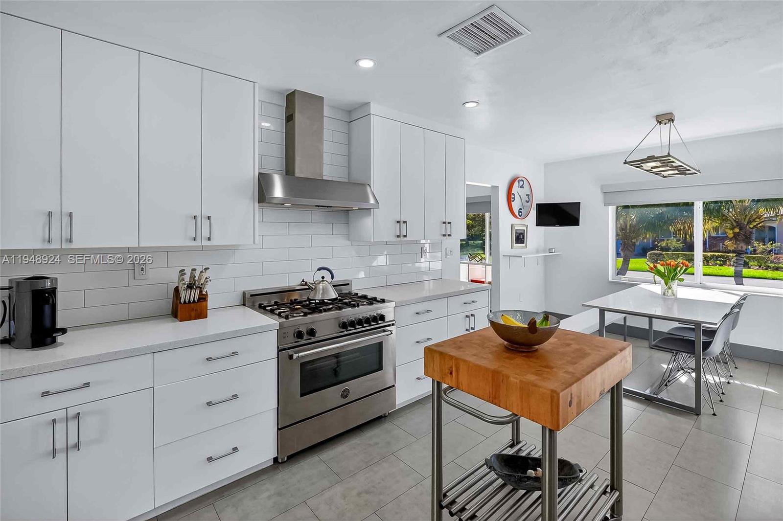 831 NE 109th St Biscayne Park, FL 33161