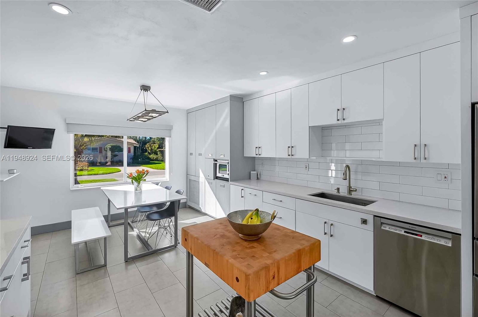 831 NE 109th St Biscayne Park, FL 33161