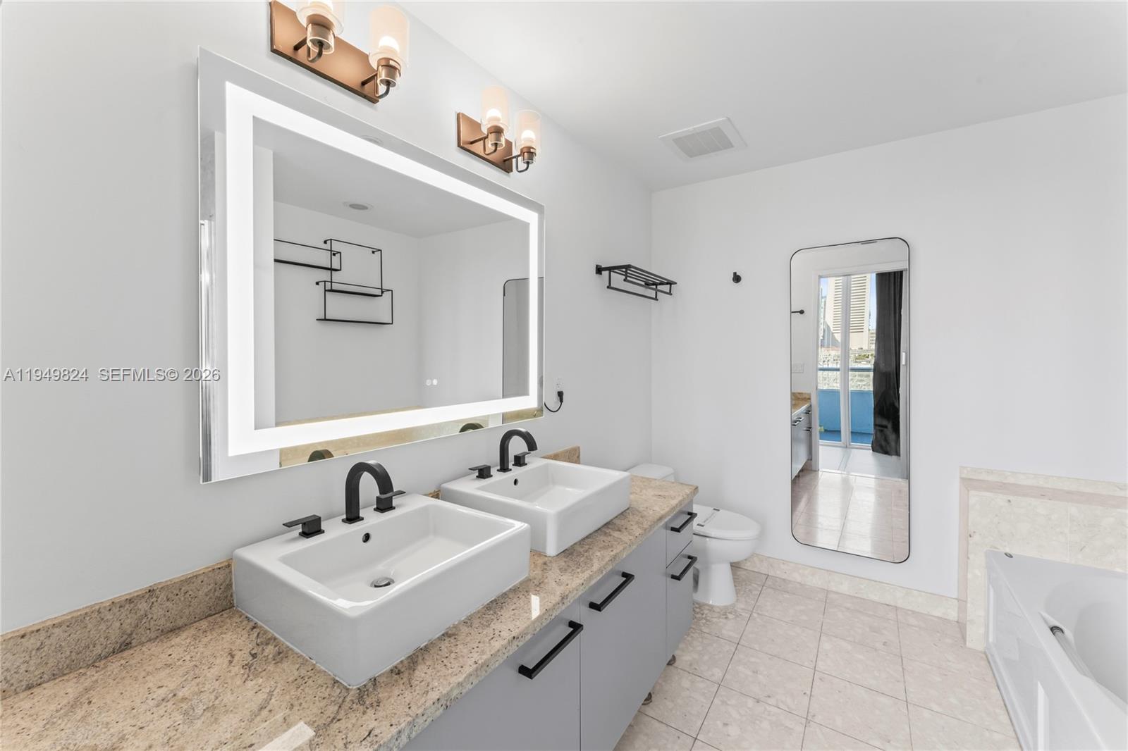 image Latitude on the River18