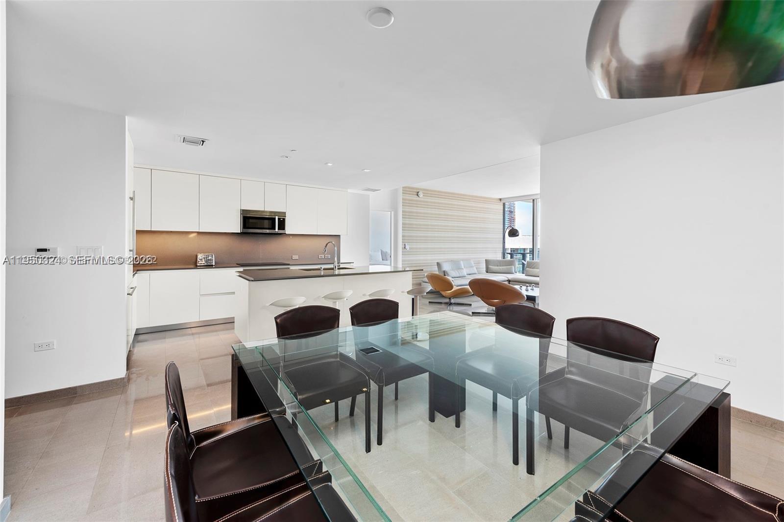 image Reach Brickell City Centre5