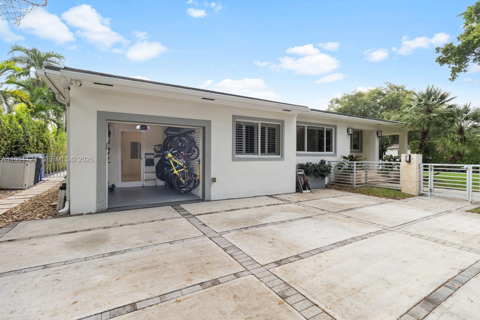 5601 Maggiore St Coral Gables, FL 33146