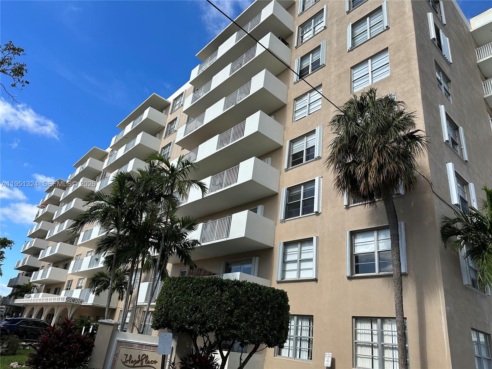 1455 N Treasure Dr #2C North Bay Village, FL 33141