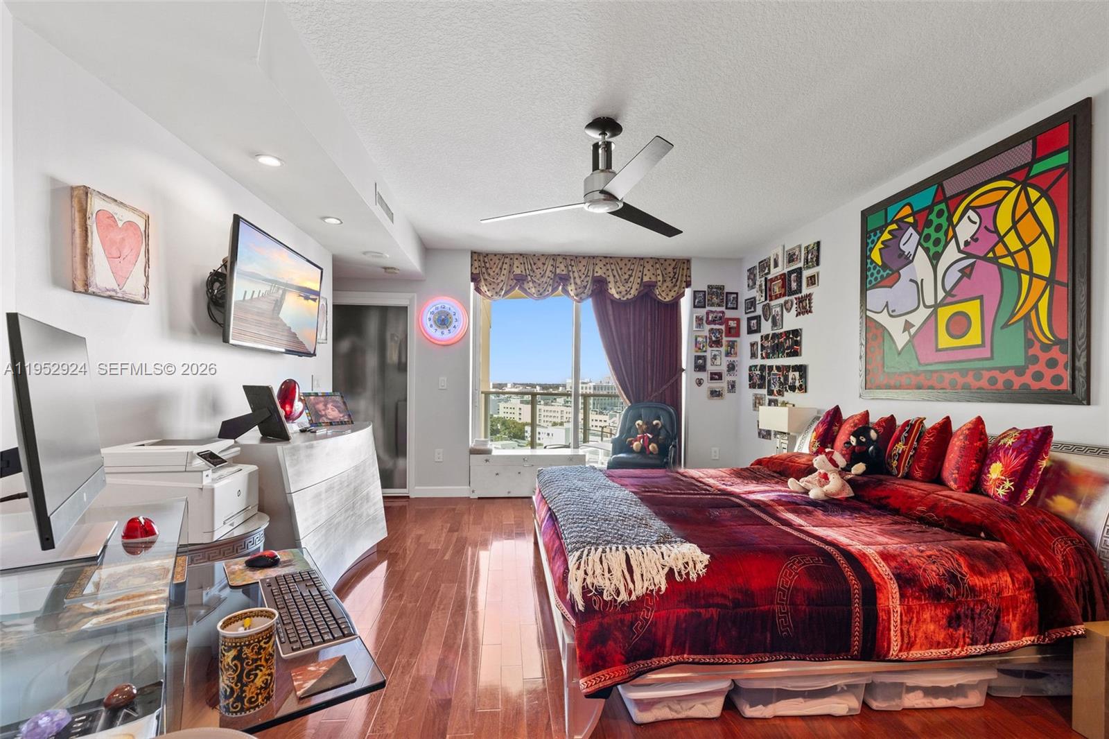 1455 Ocean Dr #1401 Miami Beach, FL 33139