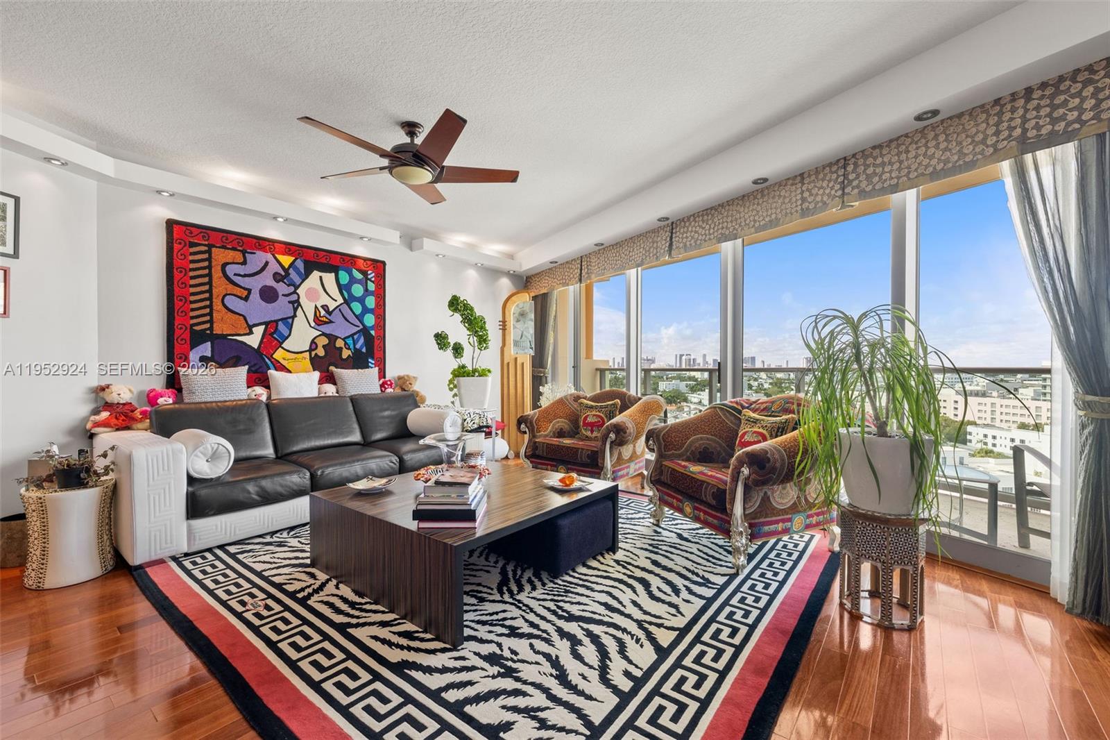 1455 Ocean Dr #1401 Miami Beach, FL 33139