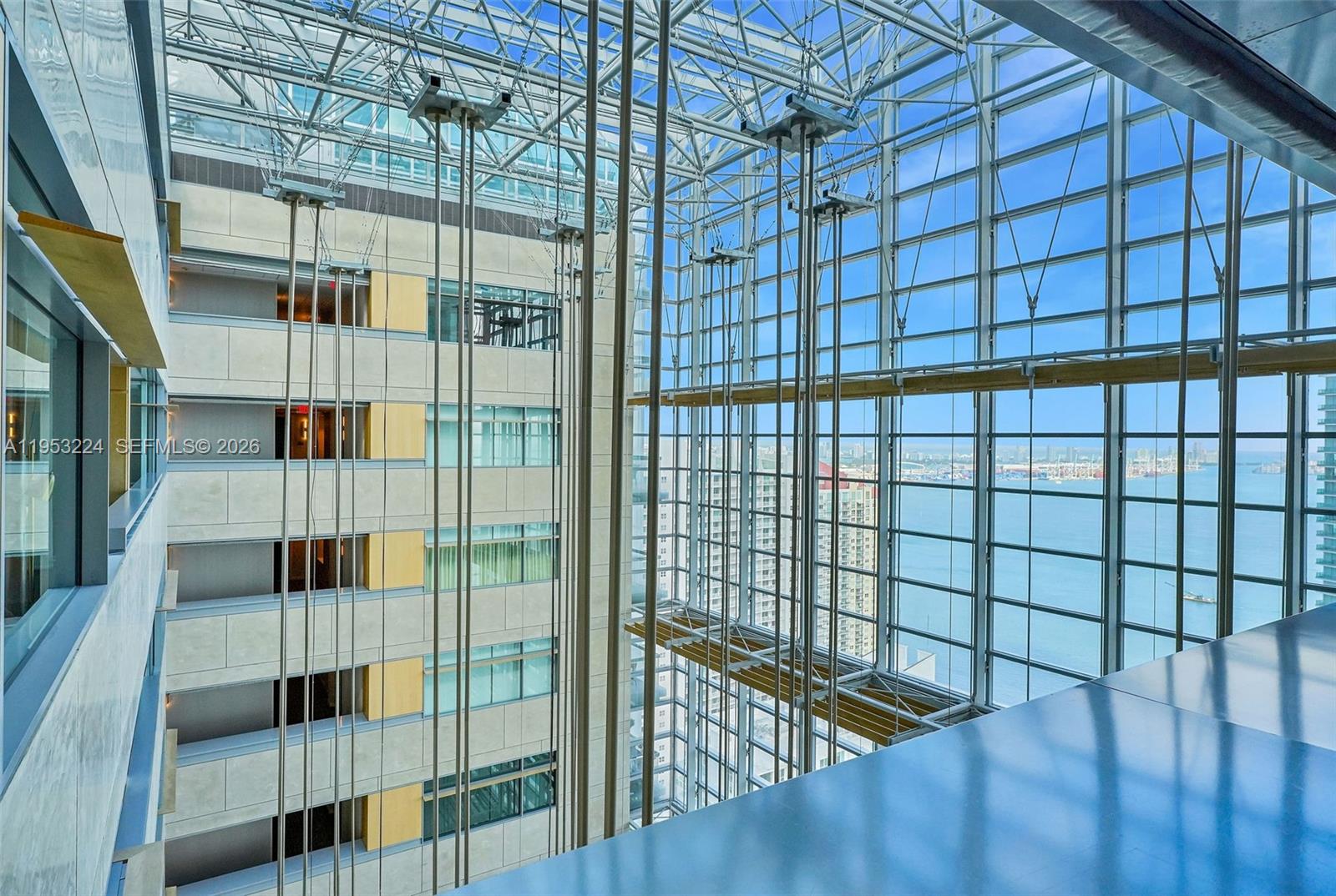 image Brickell Arch30