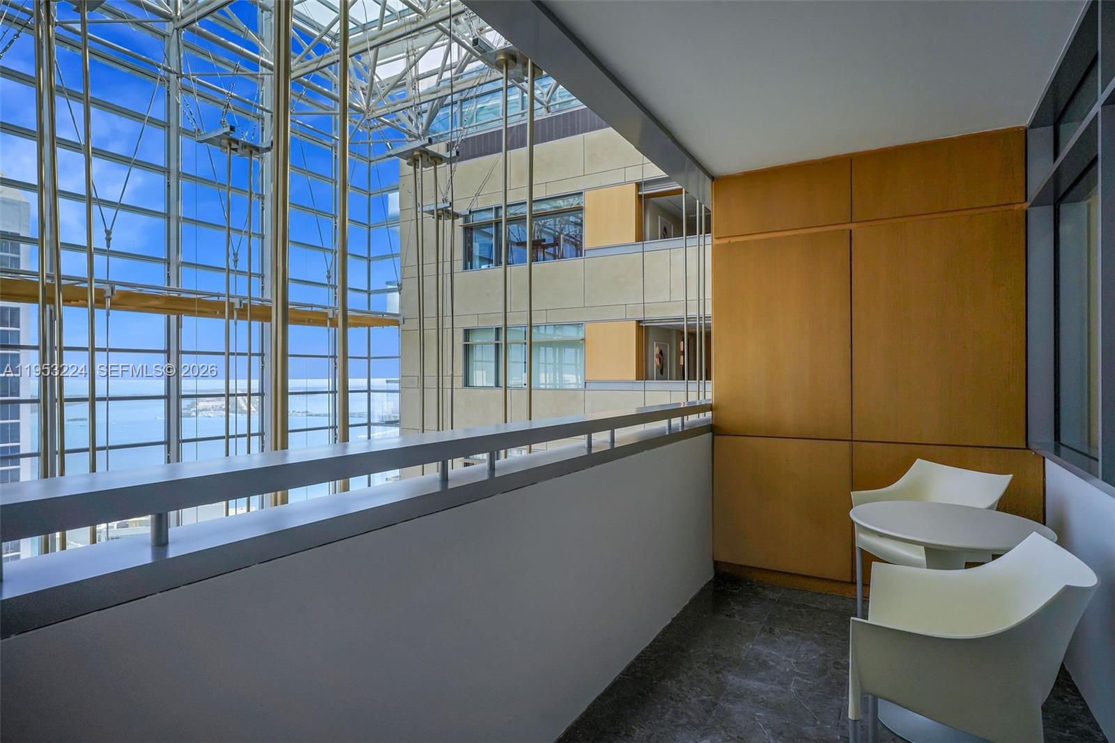 image Brickell Arch6