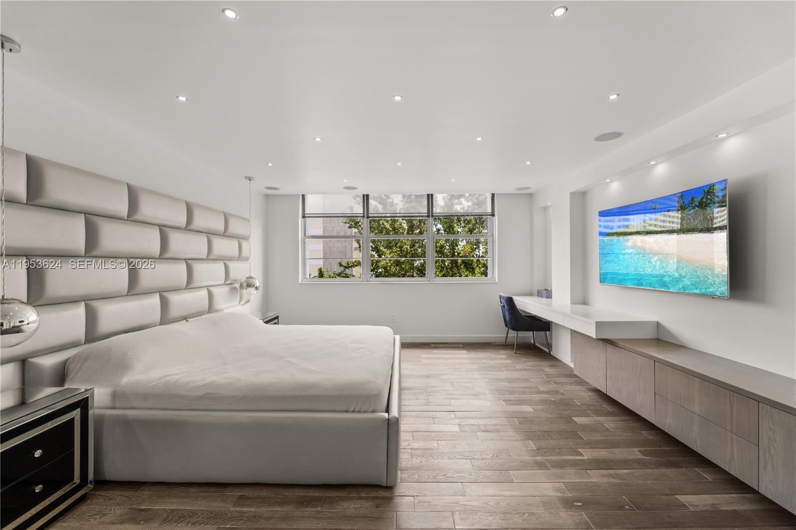 5640 Collins Ave #4D Miami Beach, FL 33140