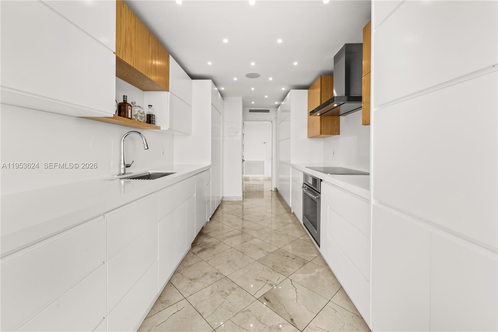 5640 Collins Ave #4D Miami Beach, FL 33140