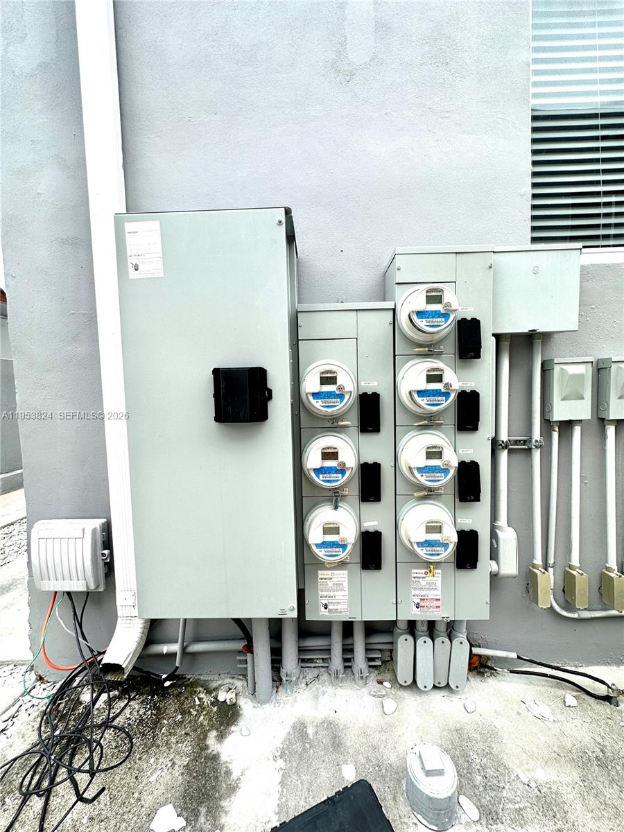 1684 SW 10th St Miami, FL 33135