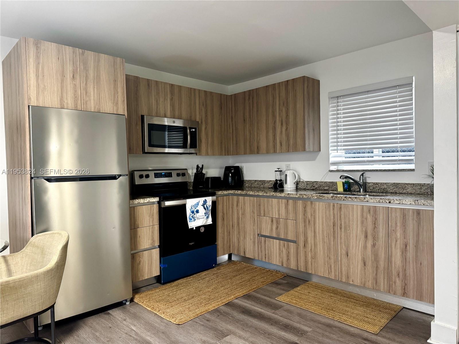 1684 SW 10th St Miami, FL 33135