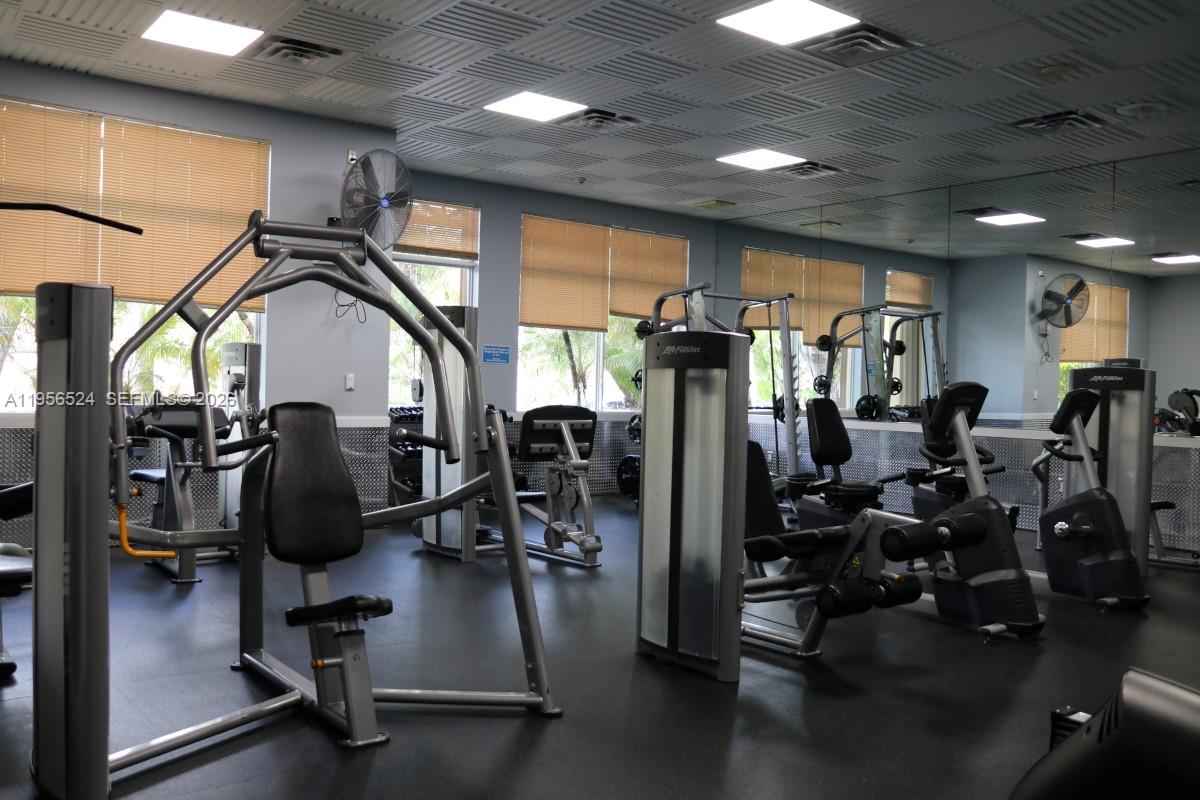 2023 NW 141st Ave Pembroke Pines, FL 33028