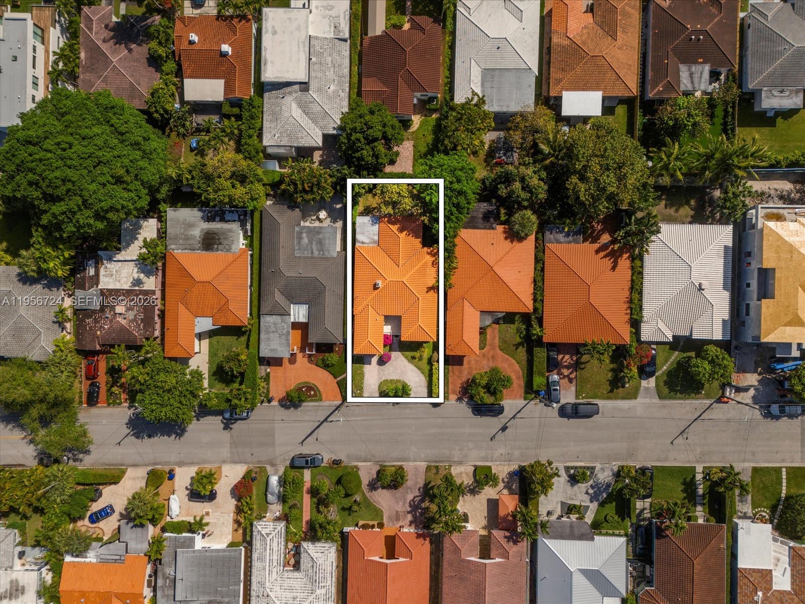 9457 Carlyle Ave Surfside, FL 33154